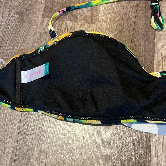 NWOT Lemons Bikini Top. XL - Picture 6 of 9
